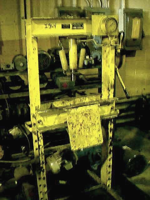 Red Arrow 25 Ton Press